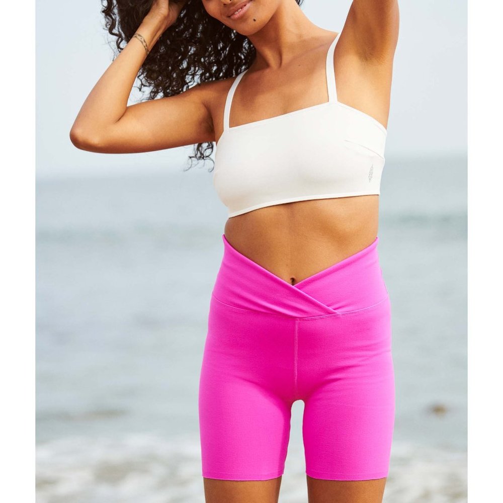 šLAST CHANCEš NWT FP Movment Blaze It Short / Living Magenta - Picture 2 of 6